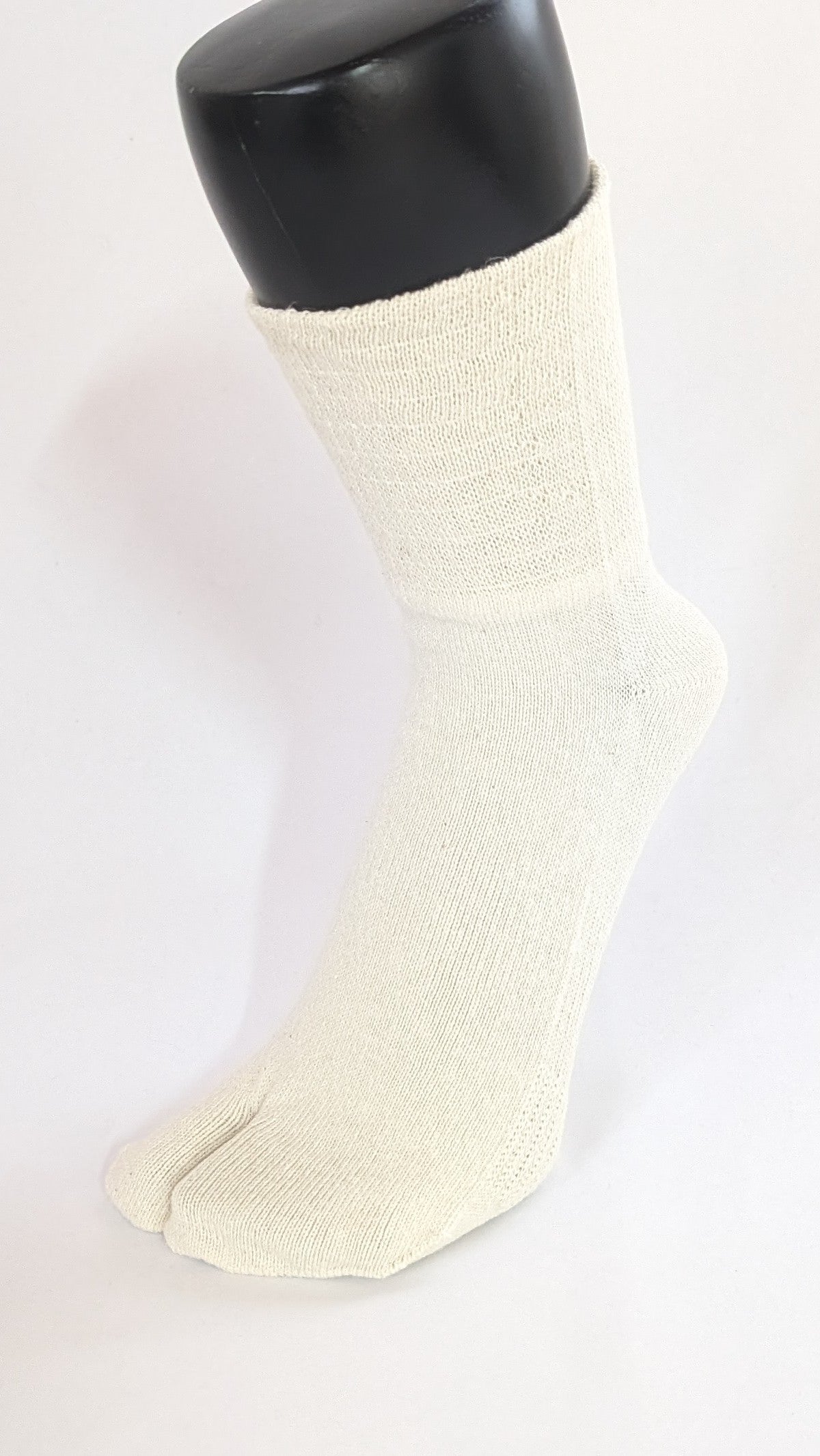 Hemp Tabi Socks with Loose Elastic Mouth